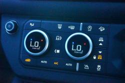 2024 Land Rover Defender 110 D350 X-Dynamic SE