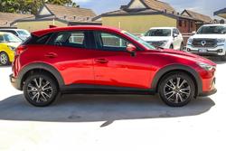 2017 Mazda
CX-3 sTouring