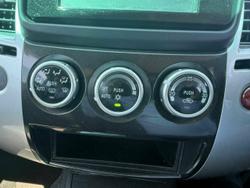 2015 Mitsubishi Challenger