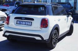 2021 MINI
Hatch Cooper Classic