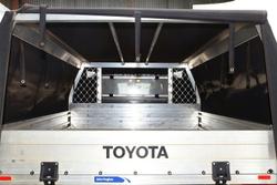 2022 Toyota Hilux SR