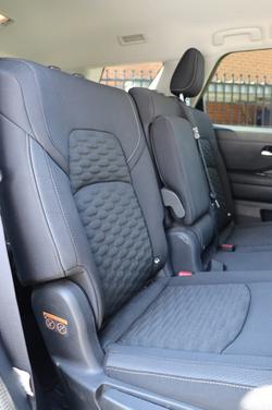 2022 Nissan
Pathfinder ST-L