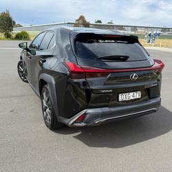 2018 Lexus
UX 200 F Sport