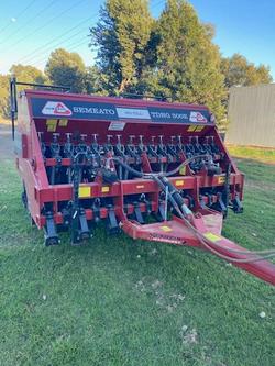 0 Semeato Tdng 300E Double Disc Seeder Used RED
