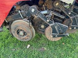 0 Semeato Tdng 300E Double Disc Seeder Used RED