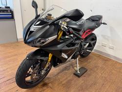 2015 Triumph DAYTONA 675 Black