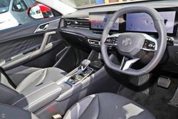 2025 MG HS Excite AS33 MY25 Diamond Red