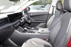 2025 MG HS Excite AS33 MY25 Diamond Red