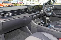 2025 MG HS Essence AS33 MY25 Pearl White