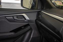 2025 Isuzu D-MAX LS-U