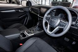 2025 Isuzu MU-X LS-M