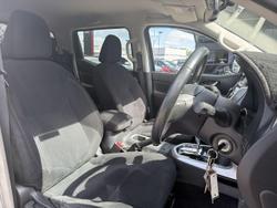 2017 Nissan Navara ST