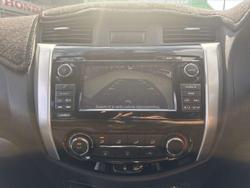 2017 Nissan Navara ST