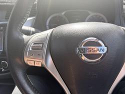 2017 Nissan Navara ST