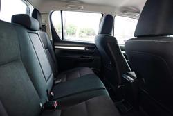 2016 Toyota Hilux SR5