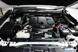 2016 Toyota Hilux SR5