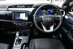 2016 Toyota Hilux SR5