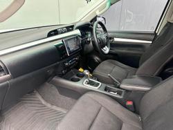 2019 Toyota Hilux SR5