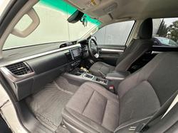 2019 Toyota Hilux SR5