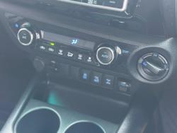 2019 Toyota Hilux SR5