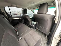 2019 Toyota Hilux SR5