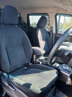 2017 Nissan Navara ST