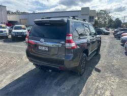 2015 TOYOTA
                LANDCRUISER PRADO ALTITUDE (4x4)