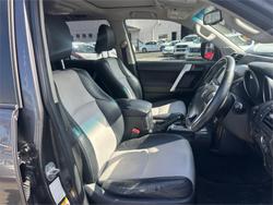 2015 TOYOTA
                LANDCRUISER PRADO ALTITUDE (4x4)