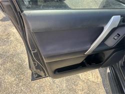 2015 TOYOTA
                LANDCRUISER PRADO ALTITUDE (4x4)