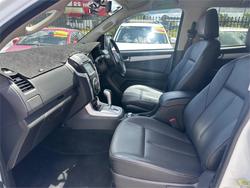 2016 ISUZU
                MU-X LS-T (4x4)