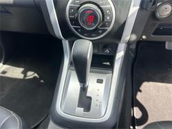 2016 ISUZU
                MU-X LS-T (4x4)