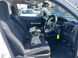 2021 TOYOTA HILUX WORKMATE (4x2)
