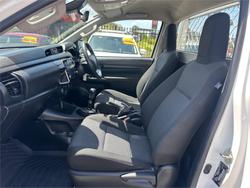 2021 TOYOTA HILUX WORKMATE (4x2)