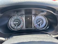 2021 TOYOTA HILUX WORKMATE (4x2)