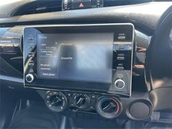 2021 TOYOTA HILUX WORKMATE (4x2)
