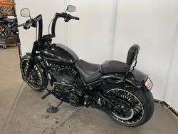2018 Harley-davidson FXBRS BREAKOUT BLACK TEMPEST