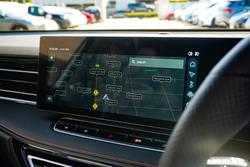 2025 MG
                HS Super Hybrid Essence