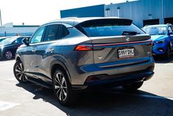 2025 MG
                HS Super Hybrid Essence