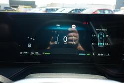 2025 MG
                HS Super Hybrid Essence