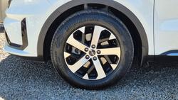 2022 Kia
                Sorento Sport