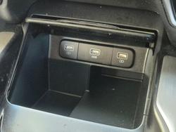 2022 Kia
                Sorento Sport