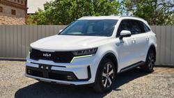 2022 Kia
                Sorento Sport