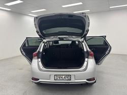 2016 Toyota Corolla Hybrid ZWE186R Silver Pearl