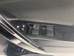 2016 Toyota Corolla Hybrid ZWE186R Silver Pearl