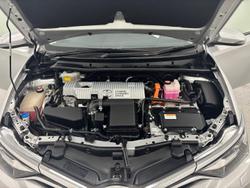 2016 Toyota Corolla Hybrid ZWE186R Silver Pearl