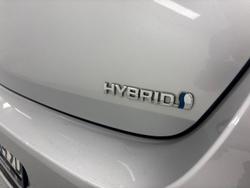 2016 Toyota Corolla Hybrid ZWE186R Silver Pearl