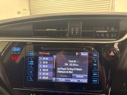 2016 Toyota Corolla Hybrid ZWE186R Silver Pearl