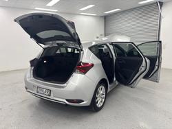 2016 Toyota Corolla Hybrid ZWE186R Silver Pearl