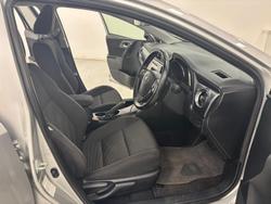 2016 Toyota Corolla Hybrid ZWE186R Silver Pearl