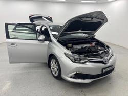2016 Toyota Corolla Hybrid ZWE186R Silver Pearl